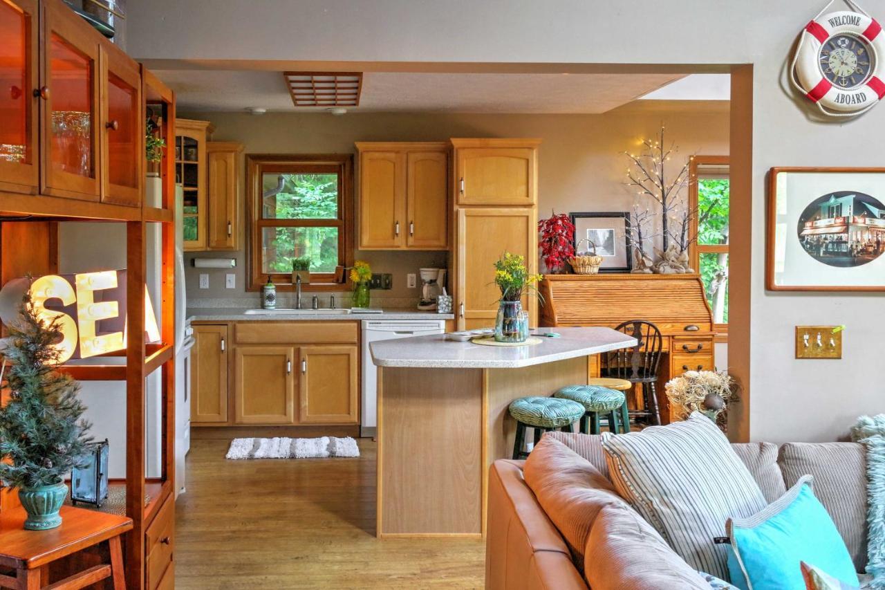 Roomy House On 2 Acres - 2 Mi To Egg Harbor Beach! Екстер'єр фото